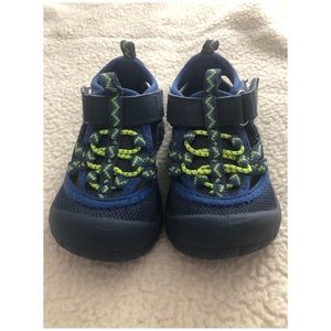 Toddler’s Water Shoes